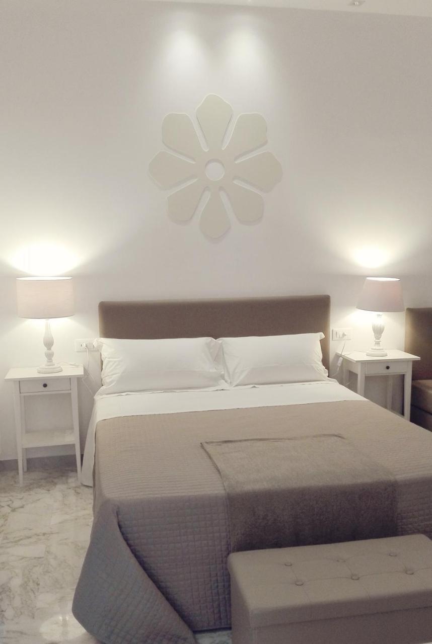 Flos Guest House Lucera Exterior photo